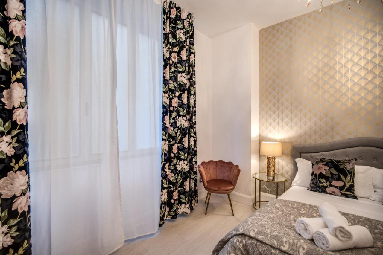 Aweshomeitaly - White Mirrors Apartment Pisa Eksteriør billede